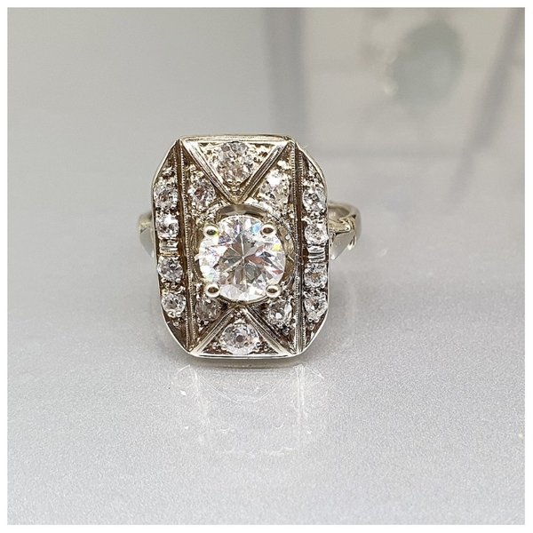 https://ekszeraukcio-product.s3.eu-central-1.amazonaws.com/02d4cff9-b6a5-4e63-ad7b-b75385eb40ac_thumbnail