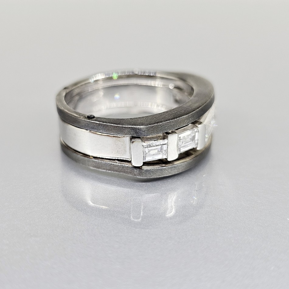 https://ekszeraukcio-product.s3.eu-central-1.amazonaws.com/08fa70ec-4de9-45de-b027-15f79e8c2e30