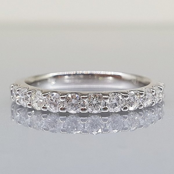 https://ekszeraukcio-product.s3.eu-central-1.amazonaws.com/0c869451-52c3-4c6c-b62a-bc5014bd8419_thumbnail