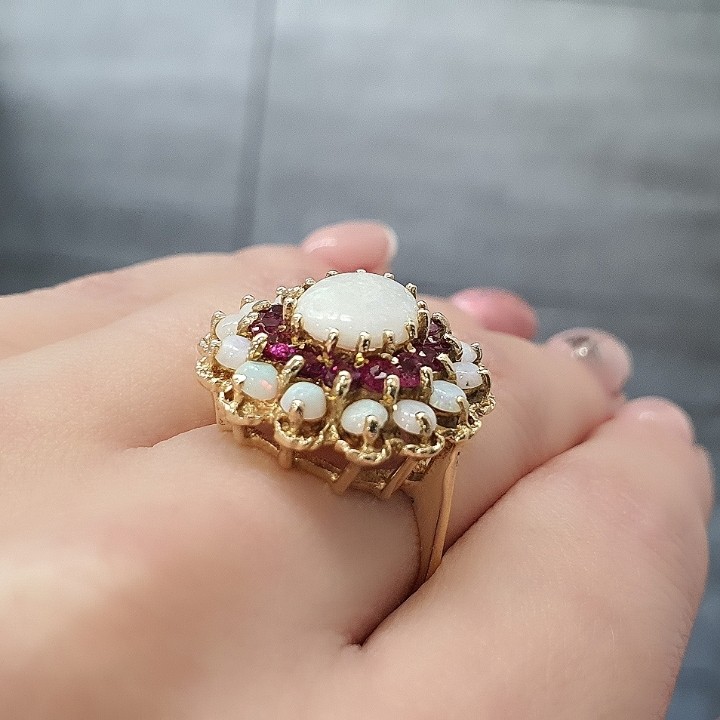 https://ekszeraukcio-product.s3.eu-central-1.amazonaws.com/0d958ce4-d0c4-4554-bf6e-fed2690f6350