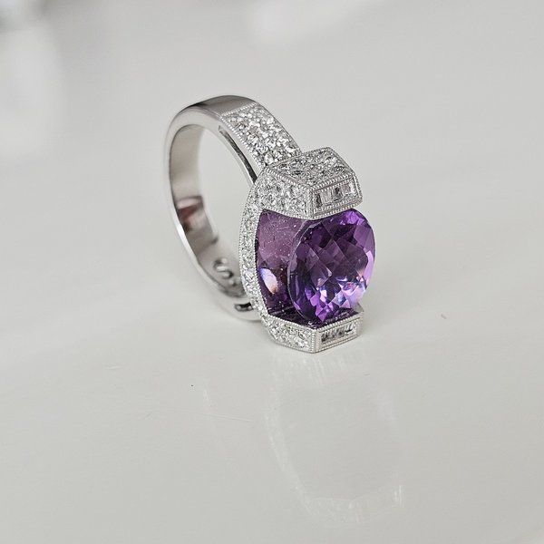 https://ekszeraukcio-product.s3.eu-central-1.amazonaws.com/18ed6f22-93e8-402a-9fb8-6a749970c934_thumbnail