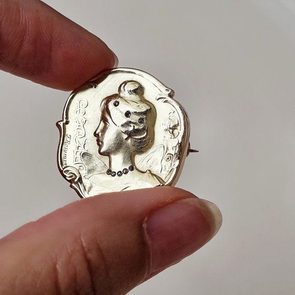 https://ekszeraukcio-product.s3.eu-central-1.amazonaws.com/1f082361-c3e7-4a03-b4df-f089a022dd5c_thumbnail