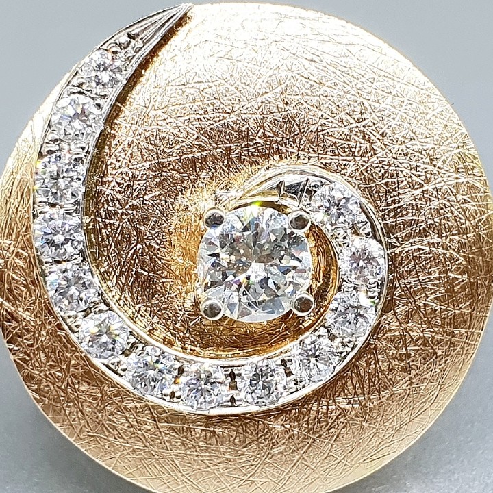 https://ekszeraukcio-product.s3.eu-central-1.amazonaws.com/21ef0948-7c33-4a9c-b631-1362b3356806