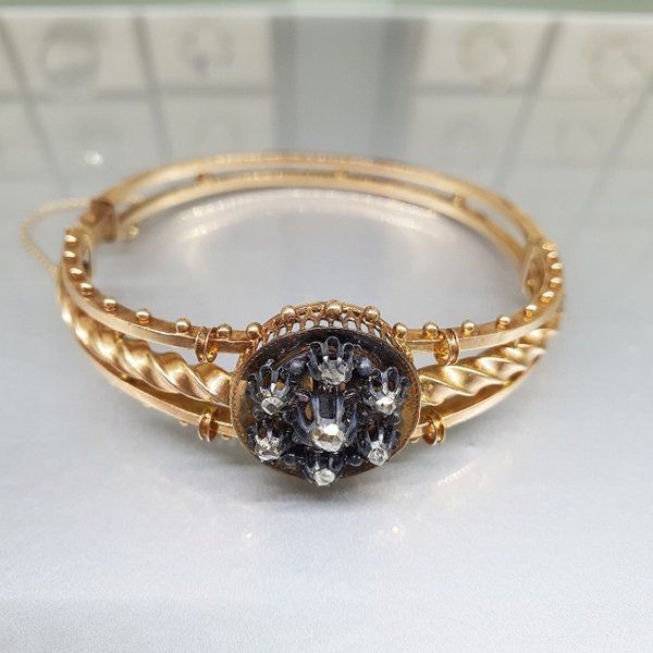 https://ekszeraukcio-product.s3.eu-central-1.amazonaws.com/25ef526e-9c03-47b5-a2b0-65a9a2bb7c37_thumbnail