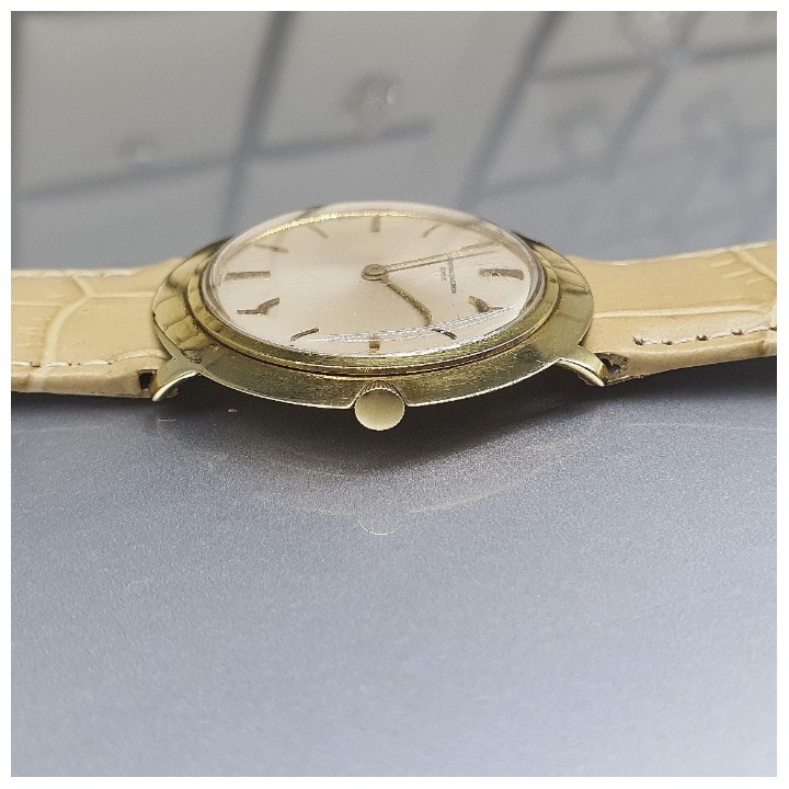 https://ekszeraukcio-product.s3.eu-central-1.amazonaws.com/2d4bf91a-e1a2-4d28-a553-19fd93c30af8