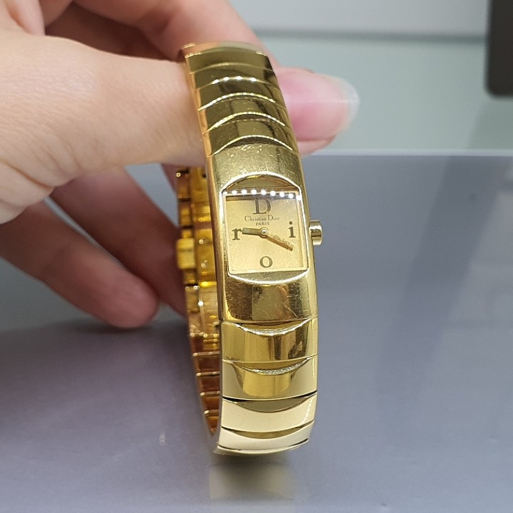 https://ekszeraukcio-product.s3.eu-central-1.amazonaws.com/2f6ec333-ef42-42df-9d29-0a97371bee2c