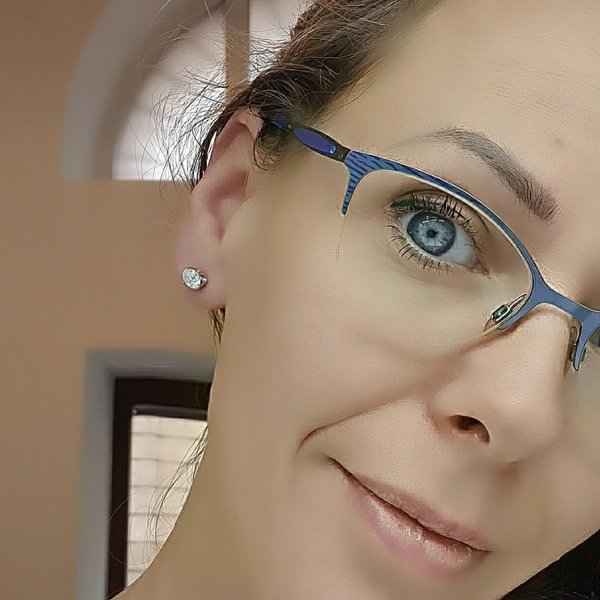 https://ekszeraukcio-product.s3.eu-central-1.amazonaws.com/2fc21db7-1642-4a2d-8c1f-6d412df27809_thumbnail