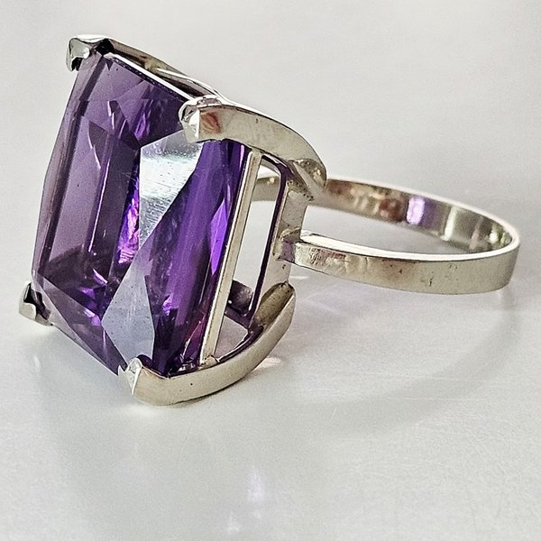 https://ekszeraukcio-product.s3.eu-central-1.amazonaws.com/34bf0759-85ee-4ed3-bbf3-09e24702c1c9_thumbnail