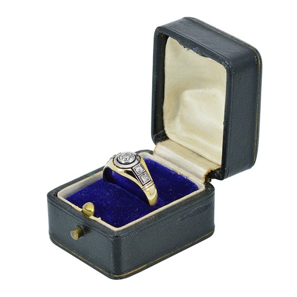https://ekszeraukcio-product.s3.eu-central-1.amazonaws.com/35440f1b-2820-44b7-8dfd-5c3f79ebbcb8_thumbnail