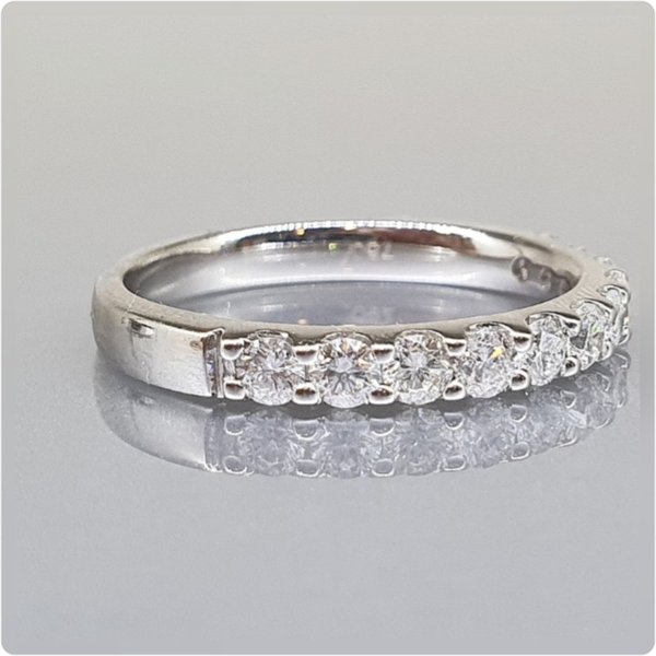 https://ekszeraukcio-product.s3.eu-central-1.amazonaws.com/3e97ae21-85b7-4bef-96ab-413b780a58fb_thumbnail