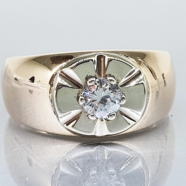 https://ekszeraukcio-product.s3.eu-central-1.amazonaws.com/4d0ec6bb-8997-47e8-994a-8f80cc795c98_thumbnail