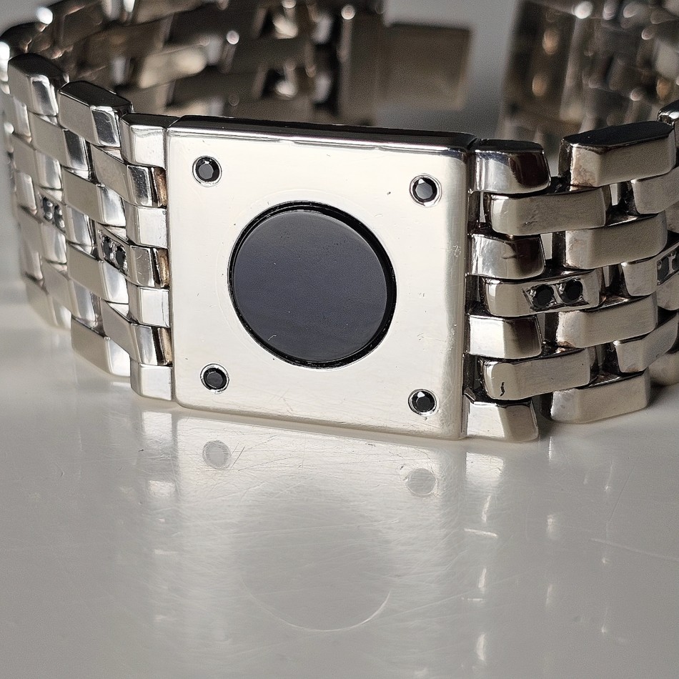 https://ekszeraukcio-product.s3.eu-central-1.amazonaws.com/5eef67ed-e2c6-4589-a0ae-87d037d886a8