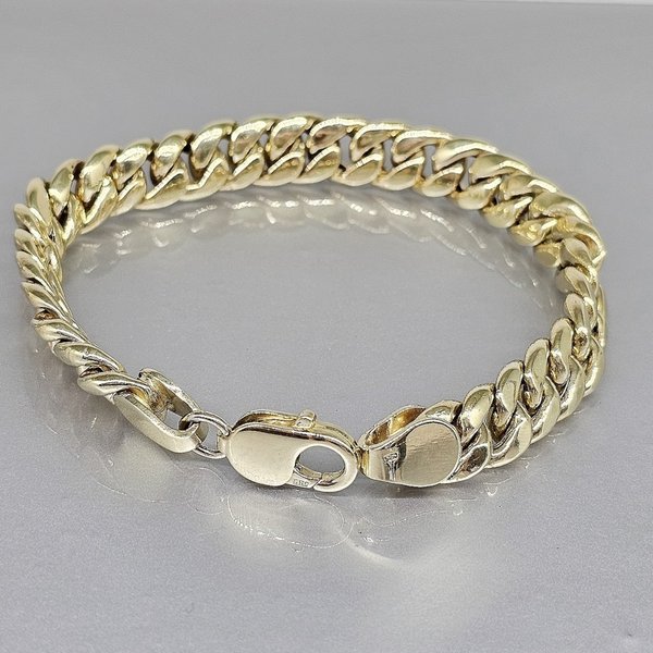 https://ekszeraukcio-product.s3.eu-central-1.amazonaws.com/62b4bf95-3006-4407-8306-d9d4b202c5d2_thumbnail