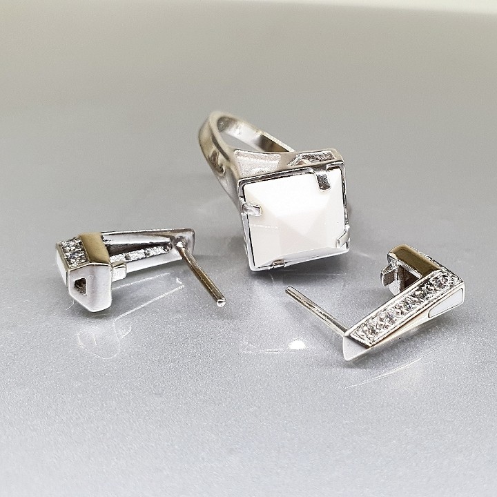 https://ekszeraukcio-product.s3.eu-central-1.amazonaws.com/651e3872-ff23-435b-a1b7-664ae45ab1e8