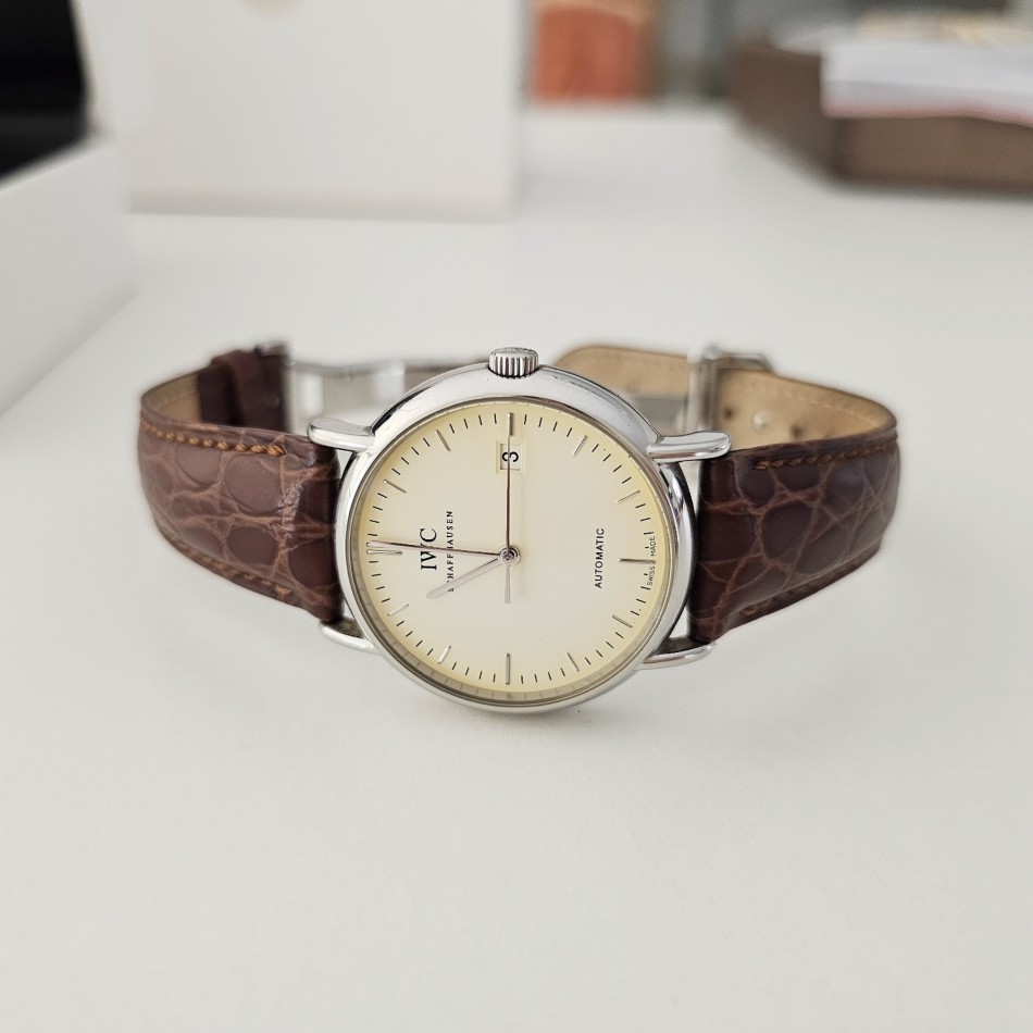 https://ekszeraukcio-product.s3.eu-central-1.amazonaws.com/668047fe-eed5-4134-b507-35aeb52c1c7b