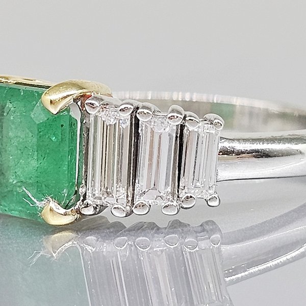 https://ekszeraukcio-product.s3.eu-central-1.amazonaws.com/726ec7a8-f1df-45b3-aa2b-f8e7c3aa016e_thumbnail