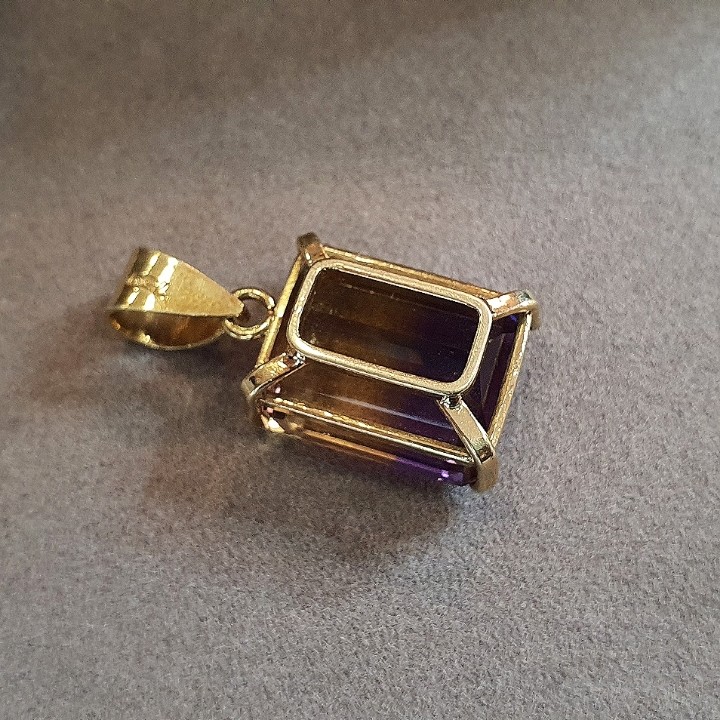 https://ekszeraukcio-product.s3.eu-central-1.amazonaws.com/744644cf-9a0c-449e-98f7-69da7540ef52