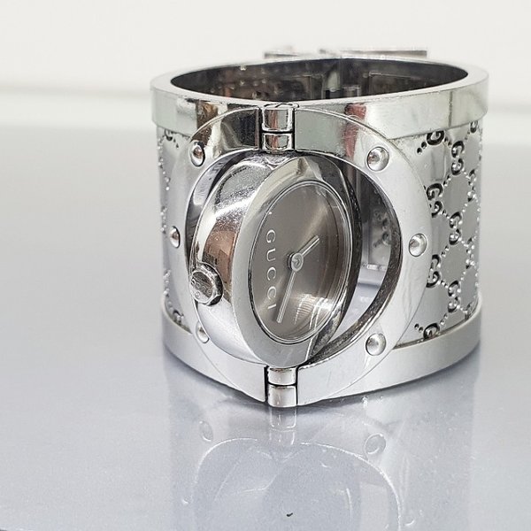 https://ekszeraukcio-product.s3.eu-central-1.amazonaws.com/75f5ac99-a921-46fc-a398-e843a37e3b91_thumbnail