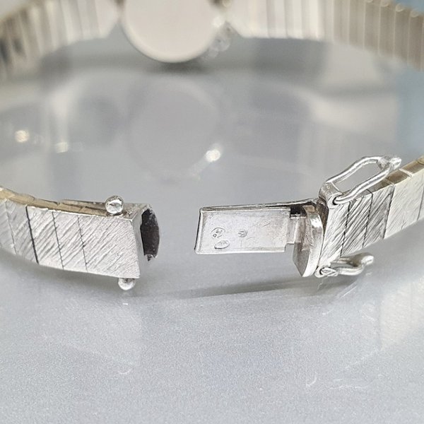 https://ekszeraukcio-product.s3.eu-central-1.amazonaws.com/77dc1acd-0bb1-45b6-b7f5-d5bd629cca7c_thumbnail