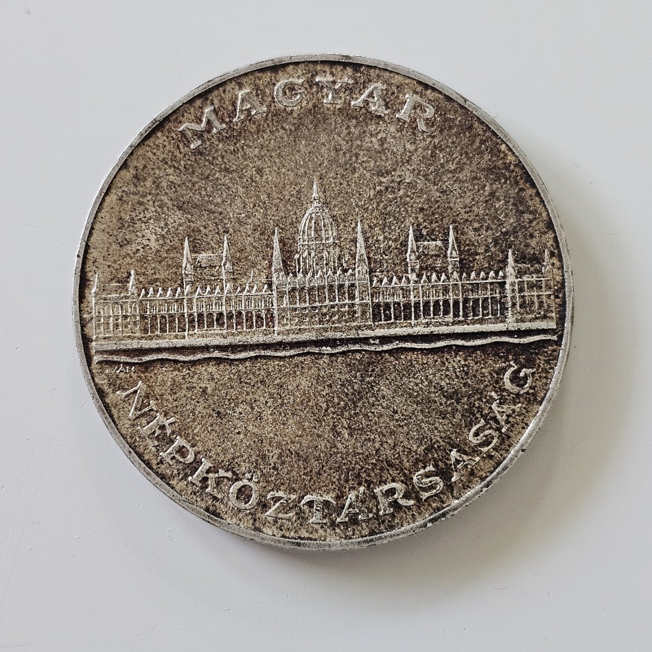 https://ekszeraukcio-product.s3.eu-central-1.amazonaws.com/7aae62ab-7cd2-49ee-b593-eadce25164a6