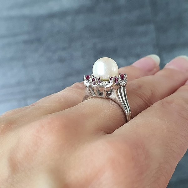 https://ekszeraukcio-product.s3.eu-central-1.amazonaws.com/7c240bc3-36ef-4a38-bdcb-013b57316e8a_thumbnail