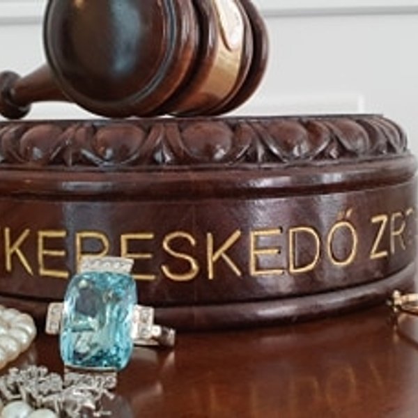 https://ekszeraukcio-product.s3.eu-central-1.amazonaws.com/85b44db1-0105-4a7e-804c-240245d4c686_thumbnail