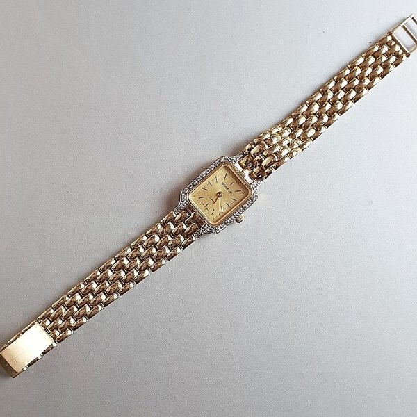 https://ekszeraukcio-product.s3.eu-central-1.amazonaws.com/88a23f54-5e4a-4a35-b918-6db5de8bbe87_thumbnail