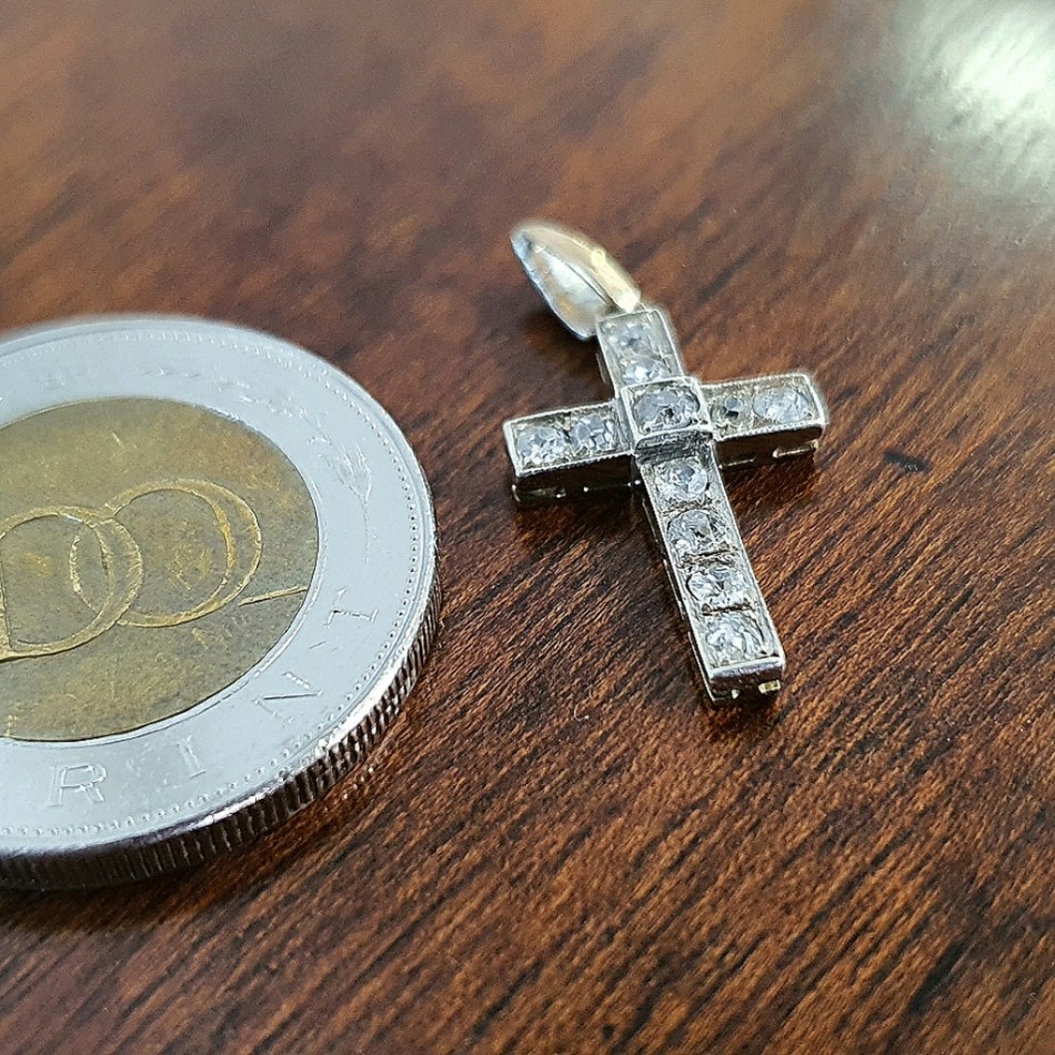 https://ekszeraukcio-product.s3.eu-central-1.amazonaws.com/89725a0c-d3aa-45b7-9b67-0eec38ed8522