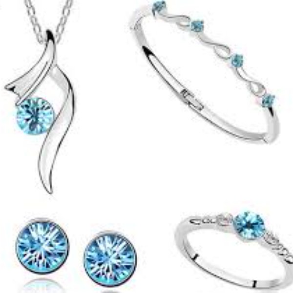 https://ekszeraukcio-product.s3.eu-central-1.amazonaws.com/898cb362-785f-473a-9803-644b9b1289fe_thumbnail