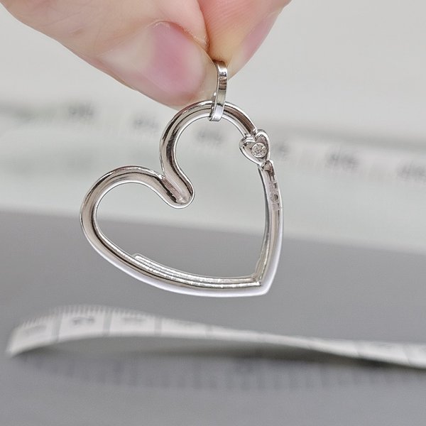 https://ekszeraukcio-product.s3.eu-central-1.amazonaws.com/8e614156-a770-4aa7-a88e-dcd7f2fa9462_thumbnail