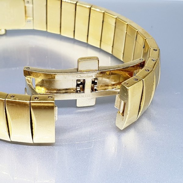 https://ekszeraukcio-product.s3.eu-central-1.amazonaws.com/928fe4a8-a76a-483f-8a11-8c371b078995_thumbnail
