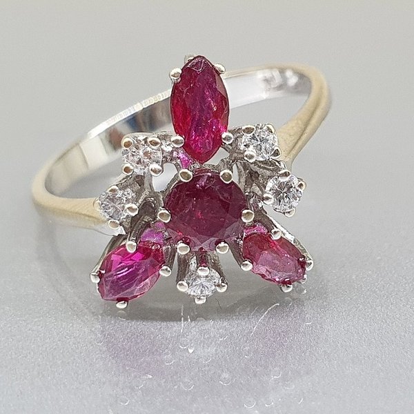 https://ekszeraukcio-product.s3.eu-central-1.amazonaws.com/9a91ed03-59b5-494a-9c1a-d5edfbb15b69_thumbnail