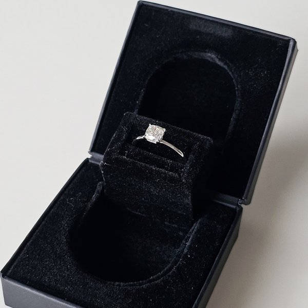 https://ekszeraukcio-product.s3.eu-central-1.amazonaws.com/a39f45d1-4c8d-4d5e-b2ef-38cfe25ff4a3_thumbnail