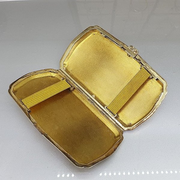 https://ekszeraukcio-product.s3.eu-central-1.amazonaws.com/a9d1af99-c6b9-4ace-ab74-a98727360c16_thumbnail