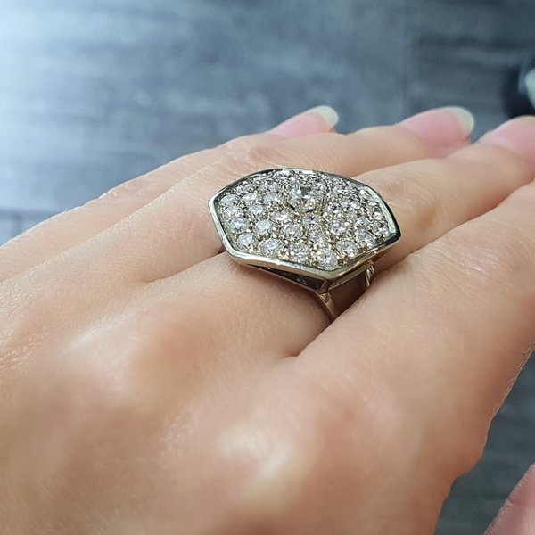 https://ekszeraukcio-product.s3.eu-central-1.amazonaws.com/aa9c196f-6d26-44f4-a5bd-b50ed9d79873_thumbnail