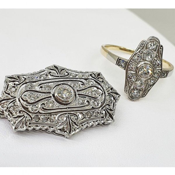 https://ekszeraukcio-product.s3.eu-central-1.amazonaws.com/b134a450-a08a-402d-b9f9-796a16350d58_thumbnail