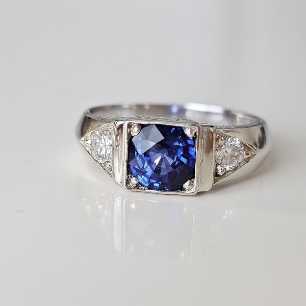 https://ekszeraukcio-product.s3.eu-central-1.amazonaws.com/b273bf67-43e2-4fae-8bf6-28f37d9d3d2d_thumbnail