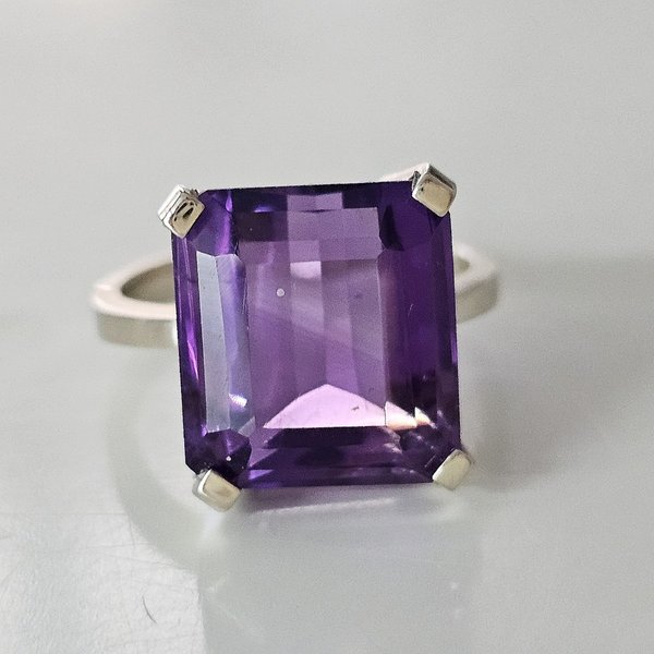 https://ekszeraukcio-product.s3.eu-central-1.amazonaws.com/bb40a3dc-0acb-4135-93e1-e34725769653_thumbnail