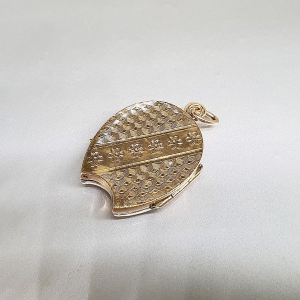 https://ekszeraukcio-product.s3.eu-central-1.amazonaws.com/bd5273cc-8c68-492f-bd76-8d7e2ba8031b_thumbnail