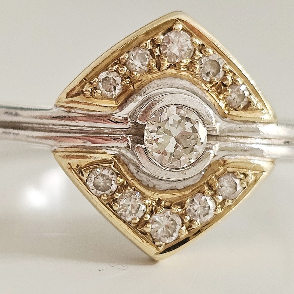 https://ekszeraukcio-product.s3.eu-central-1.amazonaws.com/be9f48be-d5ad-4e77-83bd-f09024cd3c59