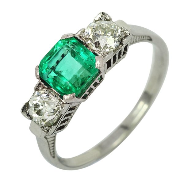 https://ekszeraukcio-product.s3.eu-central-1.amazonaws.com/c37c5553-cca9-4bbe-be00-124763f9868d_thumbnail
