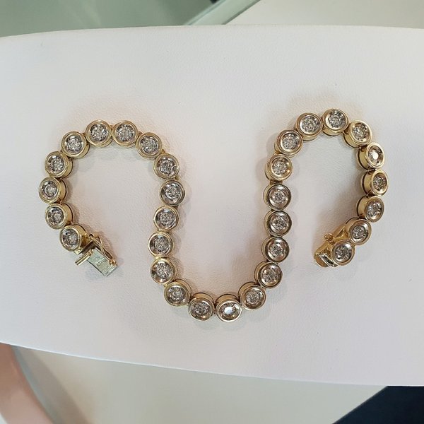 https://ekszeraukcio-product.s3.eu-central-1.amazonaws.com/c731b40d-1873-4ad7-b922-6ed96d062a3b_thumbnail