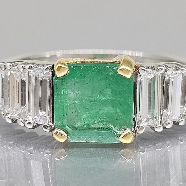 https://ekszeraukcio-product.s3.eu-central-1.amazonaws.com/c8345307-4d07-4615-9a42-e5e239afe4c2_thumbnail