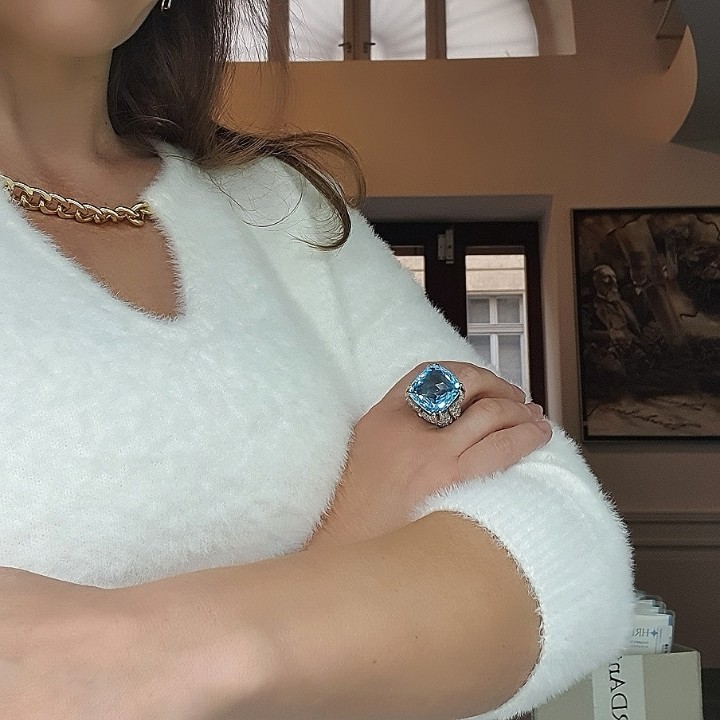 https://ekszeraukcio-product.s3.eu-central-1.amazonaws.com/ce9df10b-61c2-46f8-b05a-5bbe4b0edee3