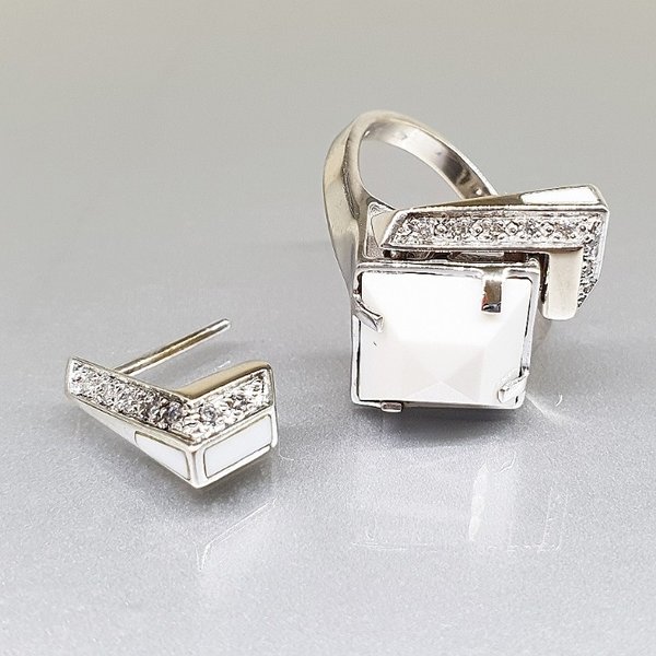 https://ekszeraukcio-product.s3.eu-central-1.amazonaws.com/d15bfdeb-7c68-4fd0-88c6-41a0a644f6eb_thumbnail