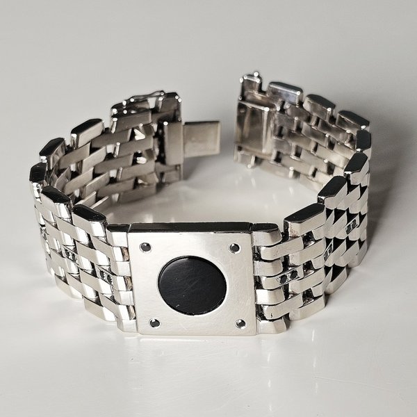 https://ekszeraukcio-product.s3.eu-central-1.amazonaws.com/d4b3b456-9889-4d00-b01d-91c8c67155cb_thumbnail