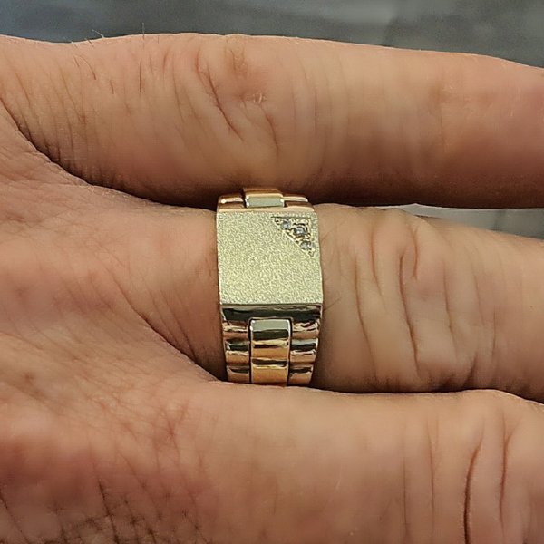 https://ekszeraukcio-product.s3.eu-central-1.amazonaws.com/d5a1efc3-dca1-4078-9b25-1d6a41df4fcc_thumbnail