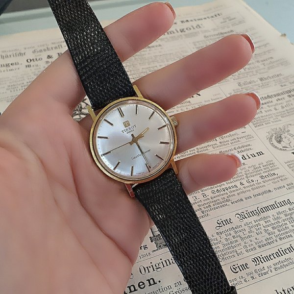 https://ekszeraukcio-product.s3.eu-central-1.amazonaws.com/d96d3cdf-3b3f-479f-8848-241671d539db_thumbnail