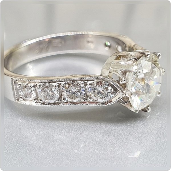https://ekszeraukcio-product.s3.eu-central-1.amazonaws.com/d977a42a-fa57-43d6-8ca9-cdeb08bbb361_thumbnail