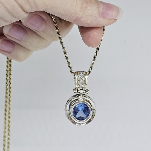https://ekszeraukcio-product.s3.eu-central-1.amazonaws.com/dddc1fb4-a6b2-42c3-8fee-e66c2ba87603_thumbnail